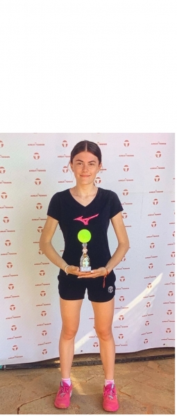 Doppio trionfo per Alessia Gervasio: primo posto nel Tennis e promozione in Serie C di Padel